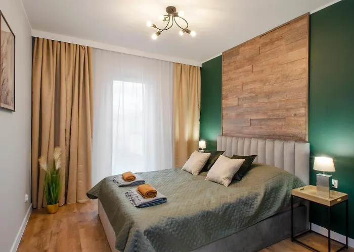 East Side Апартаменты *